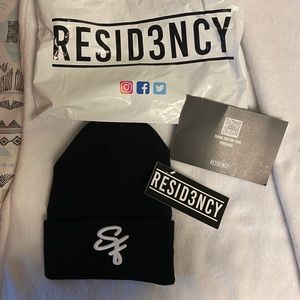 I am selling a RESID3NCY beanie. This is the WHARF. Black, one size fits most.